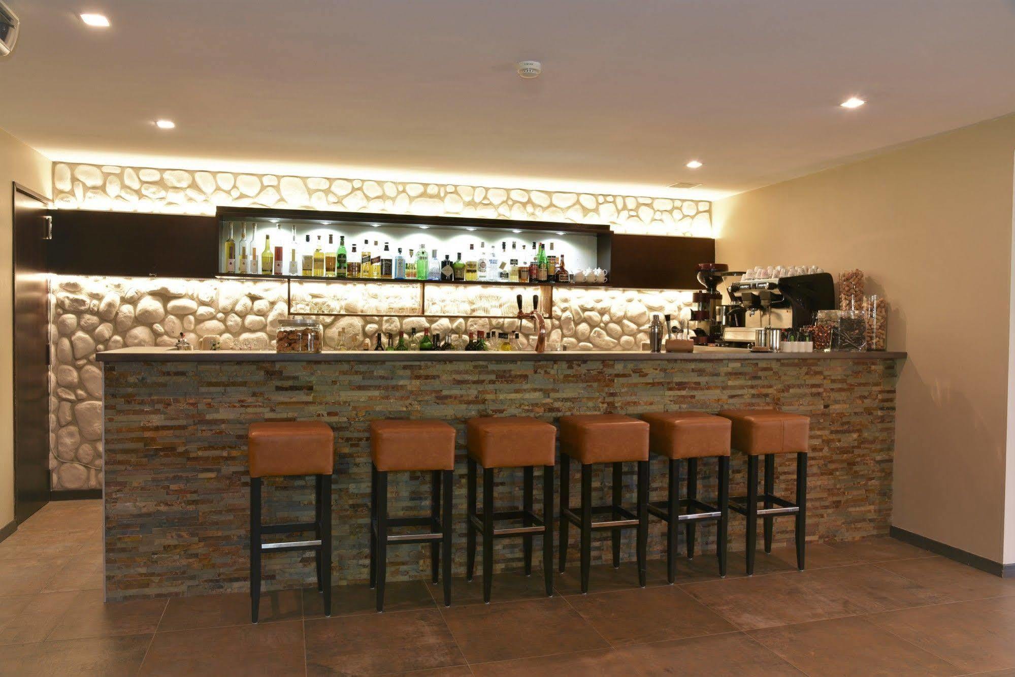 Bivius Hotel Restaurant Luxembourg Strassen Exterior photo